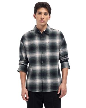 Men's Green Relaxed Fit Checked Casual Shirt